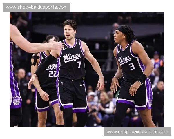 湖人vs国王：一场史诗般的西部对决，谁将问鼎荣耀？